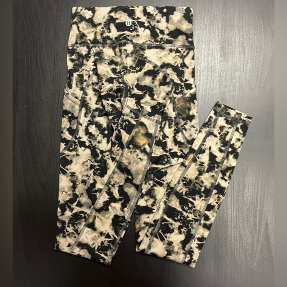 Lululemon Invigorate High-Rise Tight 28" - Sz 2 - Picture 2 of 6